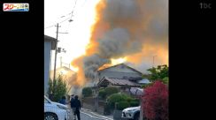 「建物から煙が出ている」住宅1棟と物置が全焼する火事　この家に住む男性がけが　宮城・多賀城市