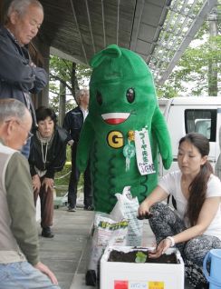 緑のカーテン普及など市民と環境保全活動に取り組み20年　福知山環境会議に大臣表