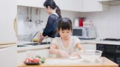 「～してあげる」4歳娘の発した言葉から感じた日本の大問題　日本の福祉にも刻まれた「上下関係」への違和感