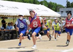 暑さの中、運動会　福島県内でシーズン迎える