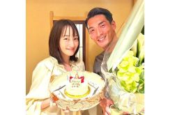 槙野智章さん　妻・高梨臨さんとの夫婦ショット　誕生日に公開　「妻よ、いつもありがとね」