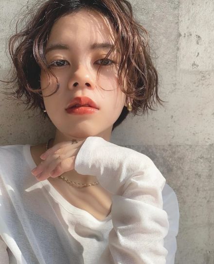 【人気のショートヘアTOP3】伸ばしかけでも楽しめる！ 大人に似合うショート3選＜週間ヘアランキング＞