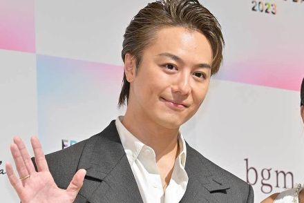 EXILE TAKAHIRO、東京ディズニーシーで“手繋ぎデート”「絶対目立つ」「お似合い」