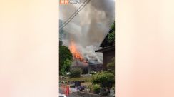 愛媛・四国中央市で建物火災 「逃げ遅れた人がいる」との情報も… 消防が確認中