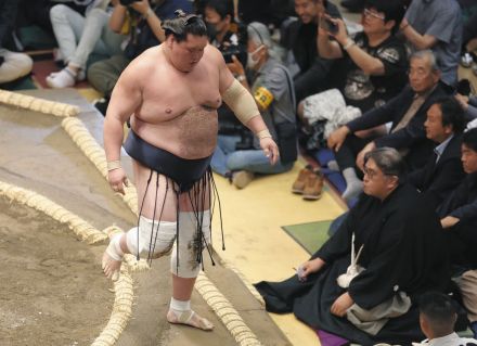 大相撲夏場所、波乱の初日…1横綱4大関総崩れ　横綱大関の初日全滅は昭和以降初となる不名誉記録