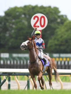 【ヴィクトリアM】爆発的な末脚で掴んだ単勝208.6倍の大波乱！GI初制覇の津村騎手「訳がわからなかった」