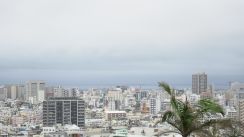 沖縄本島地方の大雨警報を注意報に切り替え　沖縄気象台