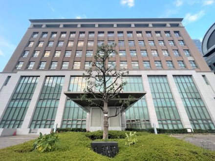 「死ぬような力ではない」　マンションの隣人暴行死、男が起訴内容一部否認　金銭管理して支配か