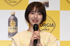 ＜浜辺美波＞作品に出演するたび「大切な存在が増える」　向井理は妻・国仲涼子のエピソード披露