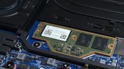 SO-DIMMに代わる新メモリ「LPCAMM2」搭載ThinkPadの分解動画、iFixitが公開