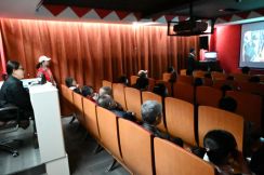 中国の視覚障害者が内モンゴルのバリアフリー映画館を体験