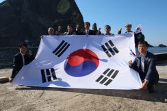 韓国の野党代表が竹島上陸　LINE問題など尹政権の対日政策に抗議