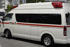 救急車が経路間違えて病院への到着１３分遅れる、急病の８０代女性が死亡　横浜市消防局
