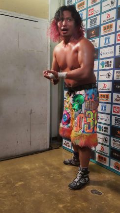 【新日本】優勝候補高橋ヒロムはDOUKIに敗れ開幕連敗、不気味に「フヘヘ、フッハッヒャッ」