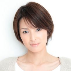 美女の大渋滞！ 吉瀬美智子が長谷川京子らと「母の日お疲れ様会」 左端の女性にファン「綺麗過ぎん？」「分からなかった」