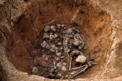 3000年前の神官の墓を発見、アンデスで珍しい「スタンプ」も、ペルーのパコパンパ遺跡
