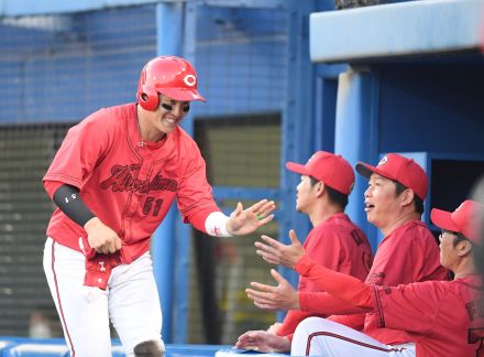 広島・新井監督　得点圏で６打席連続打点の小園に「きょうもいいバッティングをしてくれた」一問一答