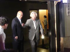 小泉元首相「進次郎は50歳になるまで総裁選に出さない」小泉内閣の同窓会で言及