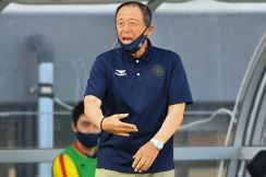「厳しい状況にありますが...」J２で19位の栃木、小林伸二新監督が就任！「逞しく、一体感のあるチームを」