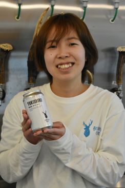 鶴居村の醸造所、季節のビール「YUKISHIRO」先行発売