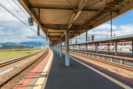 23区なのに無人駅!?「大師前駅」はなぜ駅員不在なの？ 無人駅となった理由や「不正乗車」されないのか解説