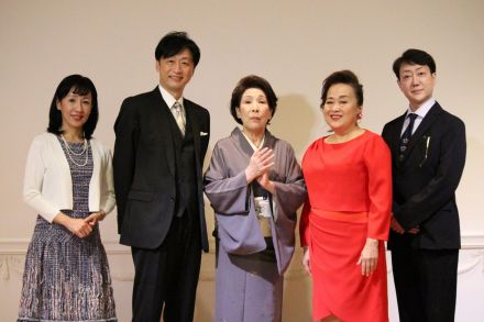 波乃久里子は「小栗旬」　渡辺えりは「平野紫耀」“推し”の話題で盛り上がる