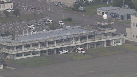 【速報】福井空港で小型機が胴体着陸 車輪出す操作誤ったか パイロットにけがなし