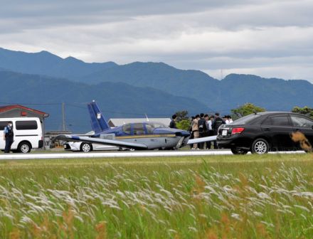 小型プロペラ機が福井空港で胴体着陸、操縦の80代男性にけがなし