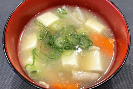 松屋の「参鶏湯（サムゲタン）」いいじゃん！豚汁と並ぶレギュラーにしてほしい