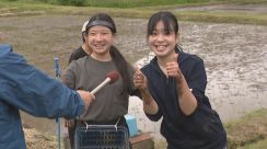 東京の中学生が新潟で初めての“田植え”体験　のどかな田園風景に生徒たちの叫び声!?「自然が最高」