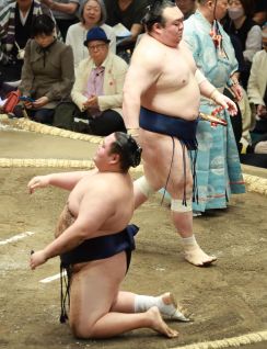 再入幕・宝富士が無傷の４連勝　自己最多タイと勘違いし「うそでしょ？」