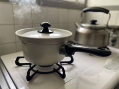【要注意】調理中に鍋の“取っ手”が折れる事故発生　なぜ？　NITEが原因を解説