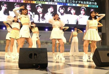 Juice＝Juice　新曲発売記念イベント　ファン1000人とじゃんけんぽん!