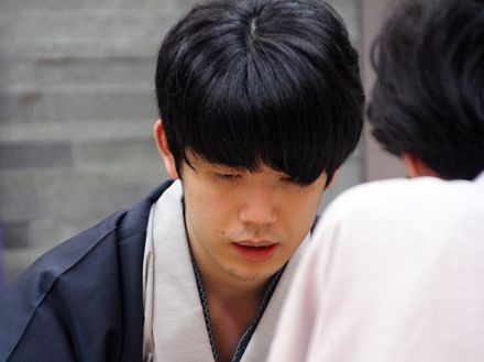 藤井聡太21歳カド番で知る「秒読みの怖さ」羽生善治や升田幸三も“勝ち筋見落とし”ポカの一方で…ひふみん「リズムに乗ると調子よくなる」