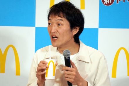 マクドナルド「プレミアムローストアイスコーヒー」4年ぶりリニューアル！　千原ジュニアさん目を丸くして「美味しい」