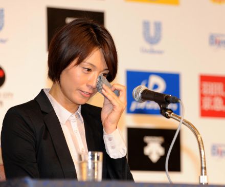 浅尾美和、キダ・タローさんCMソング「カニ道楽も、出前一丁も、有馬兵衛の向陽閣も知ってる」