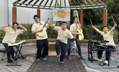 大宮セブンの音楽バンドが路上ライブ　地元テレビ局密着で紅白初出場なるか？／芸能ショナイ業務話