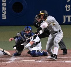 【阪神】岡田監督采配ズバズバ的中　梅野隆太郎、西勇輝、中野拓夢の適時打で４回一挙大量４得点