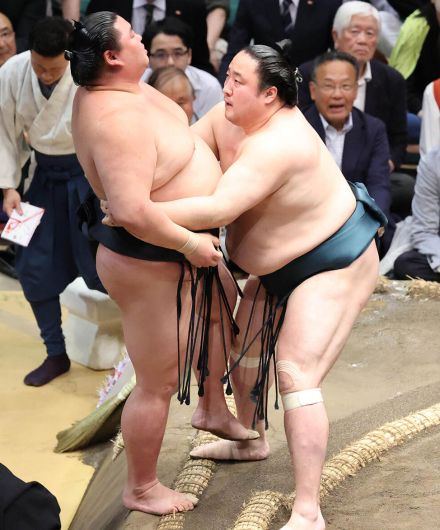 幕内・佐田の海が現役３位の通算７００勝　「同じくらい負けているけど励みになる」