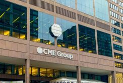 CMEがビットコインのスポット取引の提供を計画：報道
