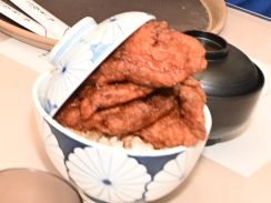 ソースカツ丼の人気店「ふくしん」がエルパに7月復活　フードコートをリニューアル、丸亀製麺も出店