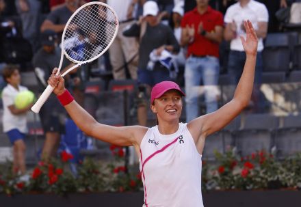 テニス＝シフィオンテクとサバレンカが決勝進出、イタリア国際