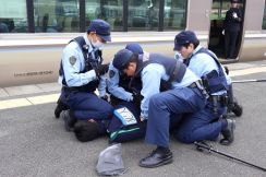 「ソフトターゲット」をどう守る 園部駅で京都府警・ＪＲ西が合同訓練
