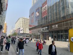 中国小売売上高の伸び率鈍化　４月は２・３％増　不動産不況で個人消費に勢いなく