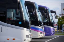 ドライバー不足で修学旅行の貸切バス手配が突然キャンセルに　近畿日本ツーリストは謝罪「総動員して修学旅行の実施に努める」