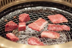 「愛媛県で人気の焼肉」ランキング！　2位は松山市にあるおしゃれな店内が特徴の「焼肉食べ放題 NIKULAB 肉らぼ 松山二番町店」、1位は？【2024年5月版】