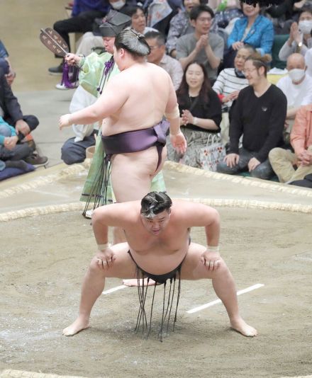 カド番の霧島、泥沼４連敗で５敗目「体がバラバラ」　ちらつく大関陥落　八角理事長「自信がなくなっている」