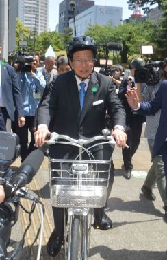 川勝前知事、県議会に別れのあいさつ　文化力向上策の“置き土産”も読み上げ