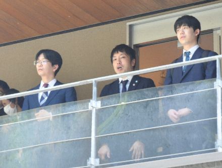 藤井聡太名人と豊島将之九段、「3種の柑橘」を注文　名人戦おやつ