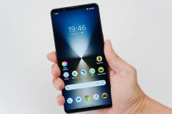 「Xperia 1 VI」レビュー - 「Xperia」らしさをなくしたのではなく、普通のスマホの皮を被った「Xperia」に進化した